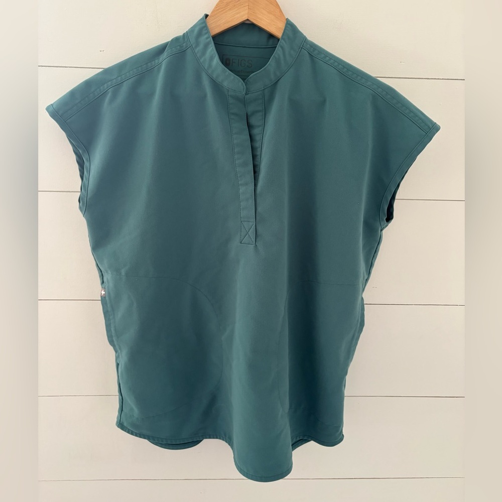 Figs Rafaela Oversized Scrub Top